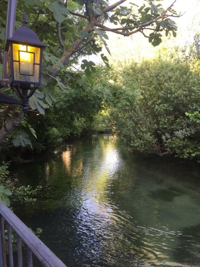 Suite Sur La Sorgue LʼIsle-sur-la-Sorgue Extérieur photo