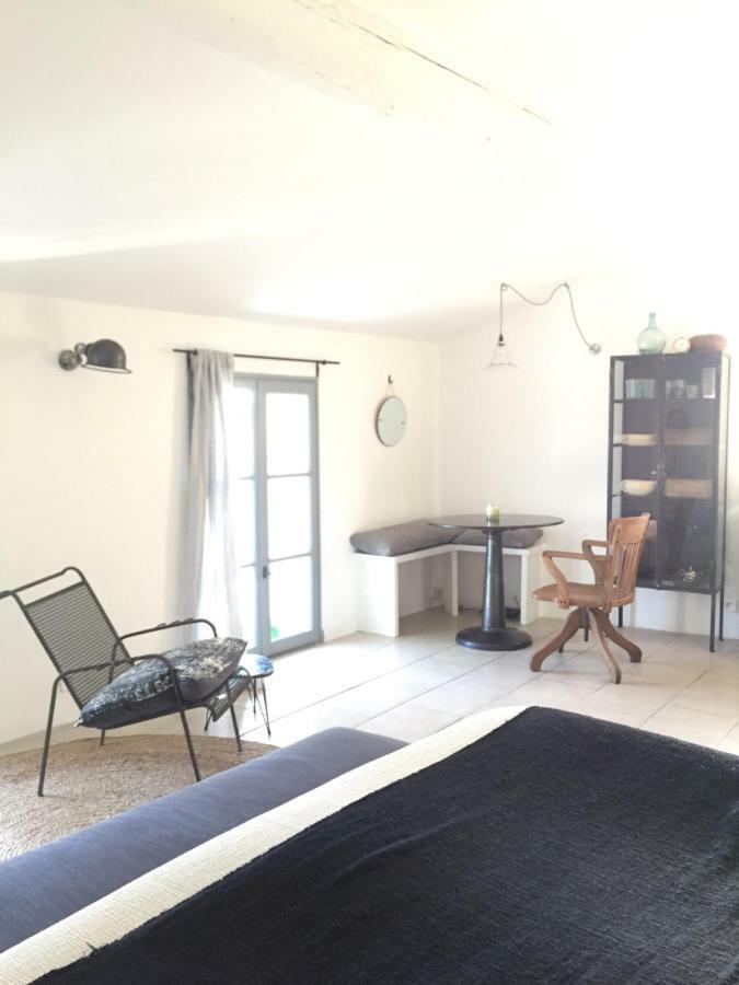 Suite Sur La Sorgue LʼIsle-sur-la-Sorgue Extérieur photo